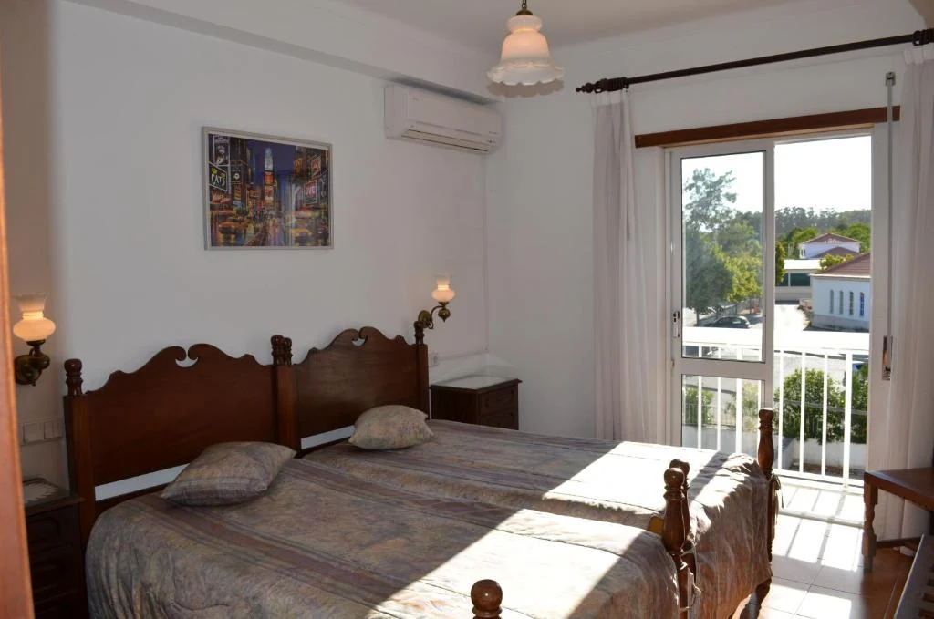 A look inside Hotel Primavera guest rooms, photograph 1